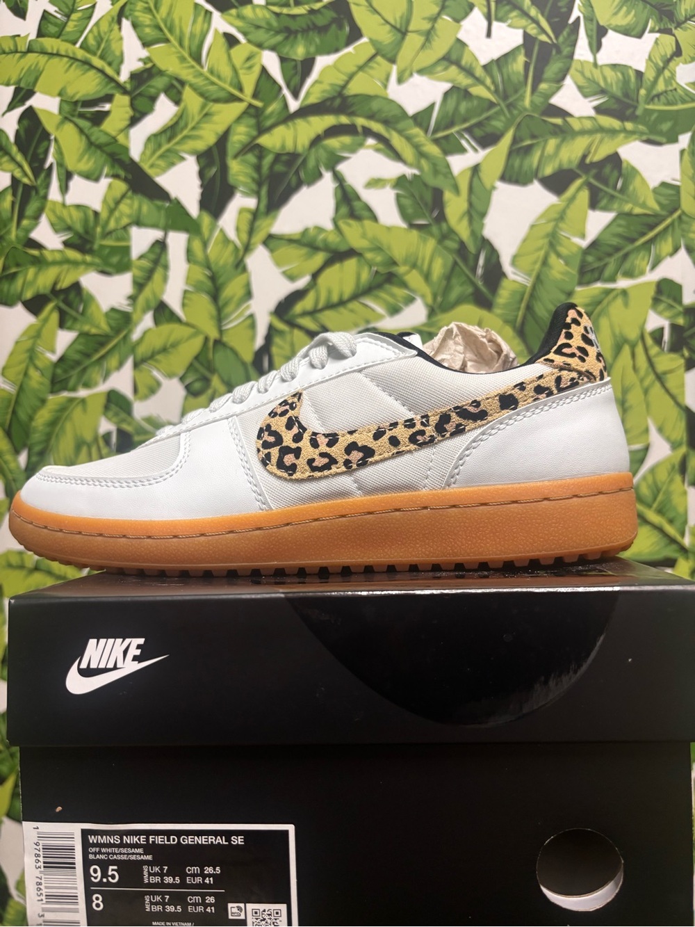 Brand New Nike Field General SE White woman’s us size 9.5 Sneakers